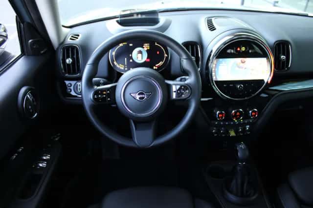 MINI Countryman (2023) thumbnail 2