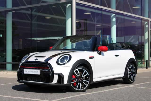 MINI Cabrio (2023) thumbnail 1