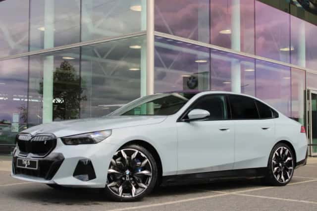 BMW i5 (2026) thumbnail 1