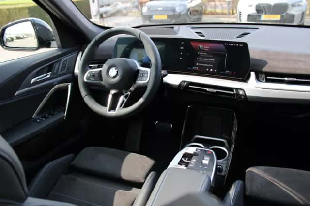 BMW X1 (2026) thumbnail 2