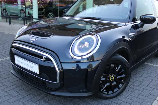 MINI Electric (2022) thumbnail 3