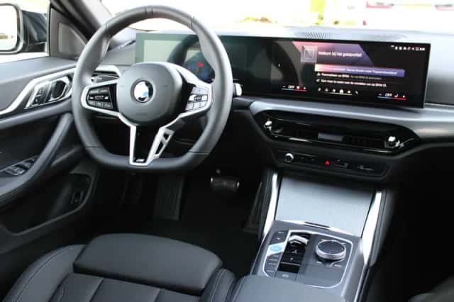 BMW i4 (2026) thumbnail 3