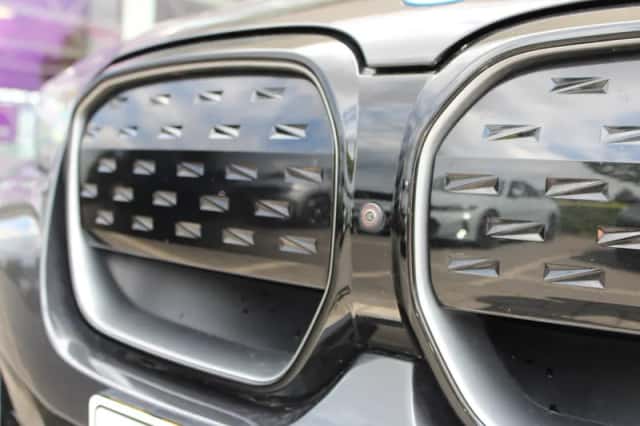 BMW iX3 (2022) thumbnail 4