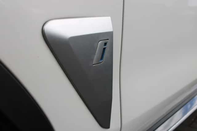 BMW iX3 (2021) thumbnail 6