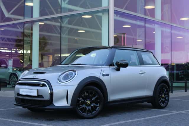 MINI Mini Electric (2023) thumbnail 1