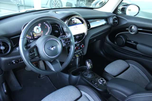 MINI Mini Electric (2023) thumbnail 2