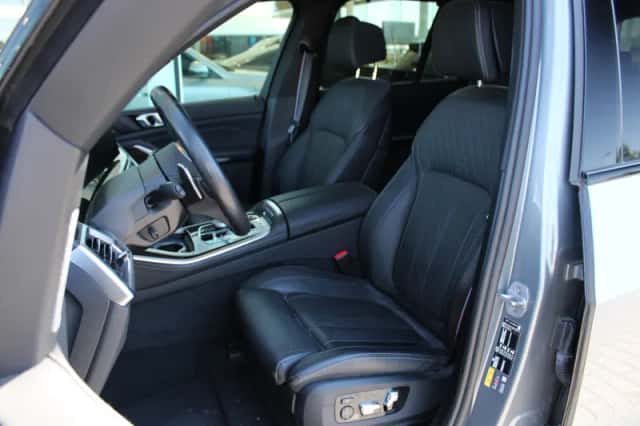 BMW X5 (2023) thumbnail 3