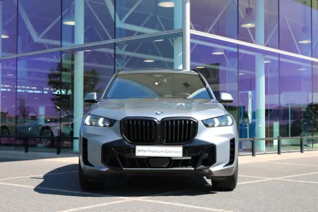 BMW X5 (2023) thumbnail 4