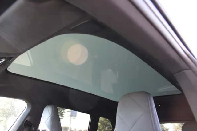BMW iX (2023) thumbnail 4