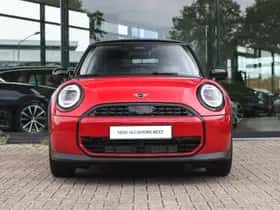 MINI Hatchback (2024) thumbnail 6