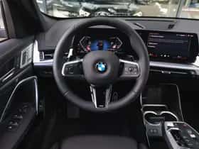 BMW X1 (2024) thumbnail 3