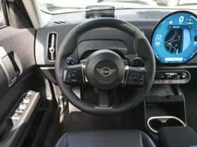 MINI Countryman (2025) thumbnail 3