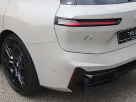 BMW iX (2026) thumbnail 32
