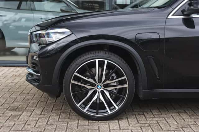 BMW X5 (2021) thumbnail 4