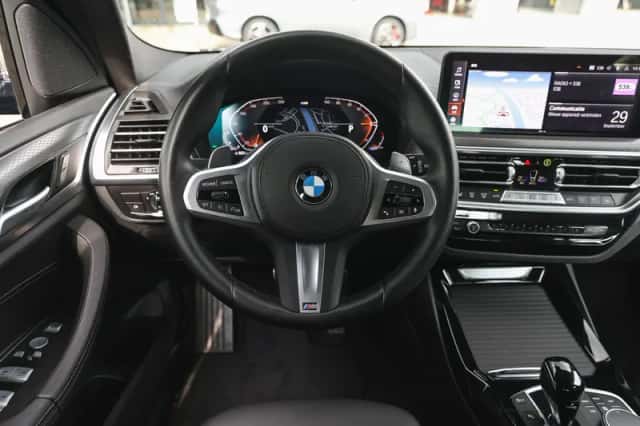 BMW X3 (2024) thumbnail 3
