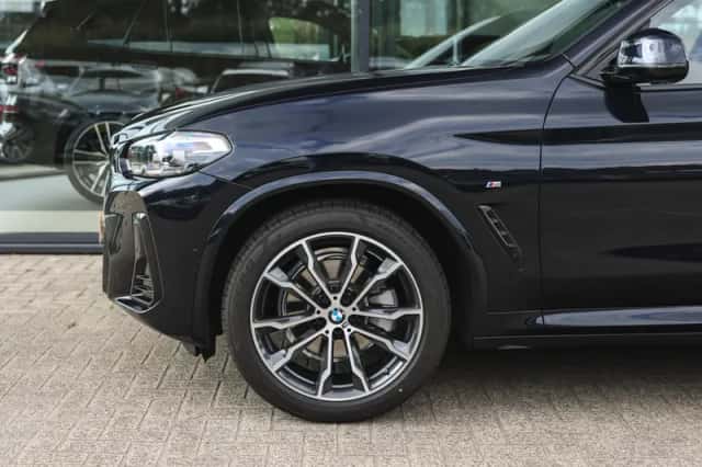 BMW X3 (2024) thumbnail 5