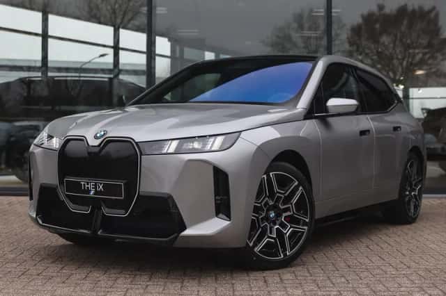 BMW iX (2026) thumbnail 1