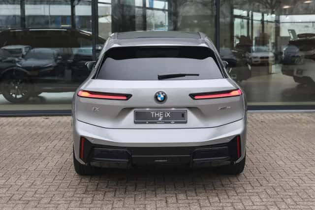 BMW iX (2026) thumbnail 6