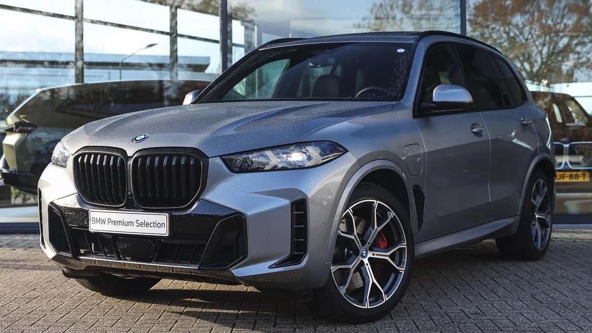 BMW X5 (2024) — foto 1