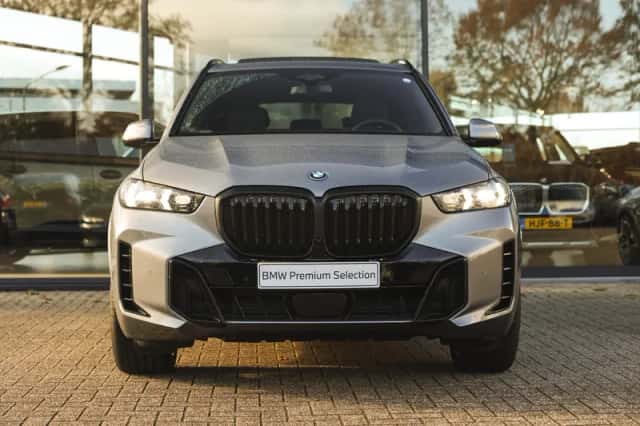 BMW X5 (2024) thumbnail 6