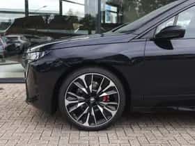 BMW iX (2025) thumbnail 4