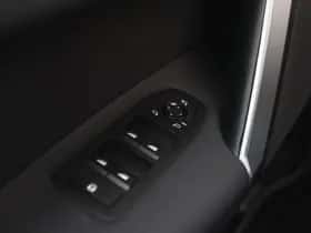 BMW iX (2025) thumbnail 10