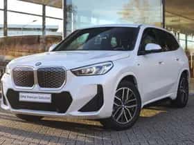BMW iX1 (2024)