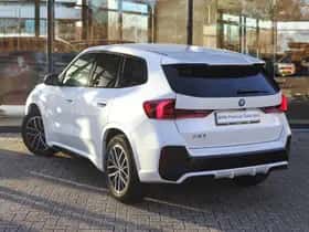BMW iX1 (2024) thumbnail 2