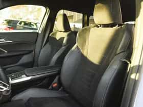 BMW iX1 (2024) thumbnail 12