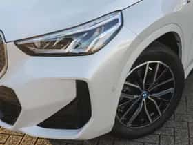 BMW iX1 (2024) thumbnail 26