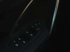 BMW iX1 (2024) thumbnail 9