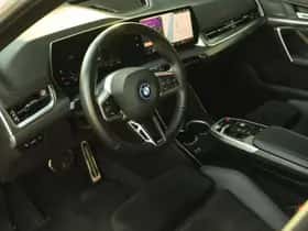 BMW iX1 (2024) thumbnail 10