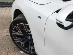 BMW i5 (2025) thumbnail 35