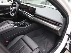 BMW i5 (2025) thumbnail 10