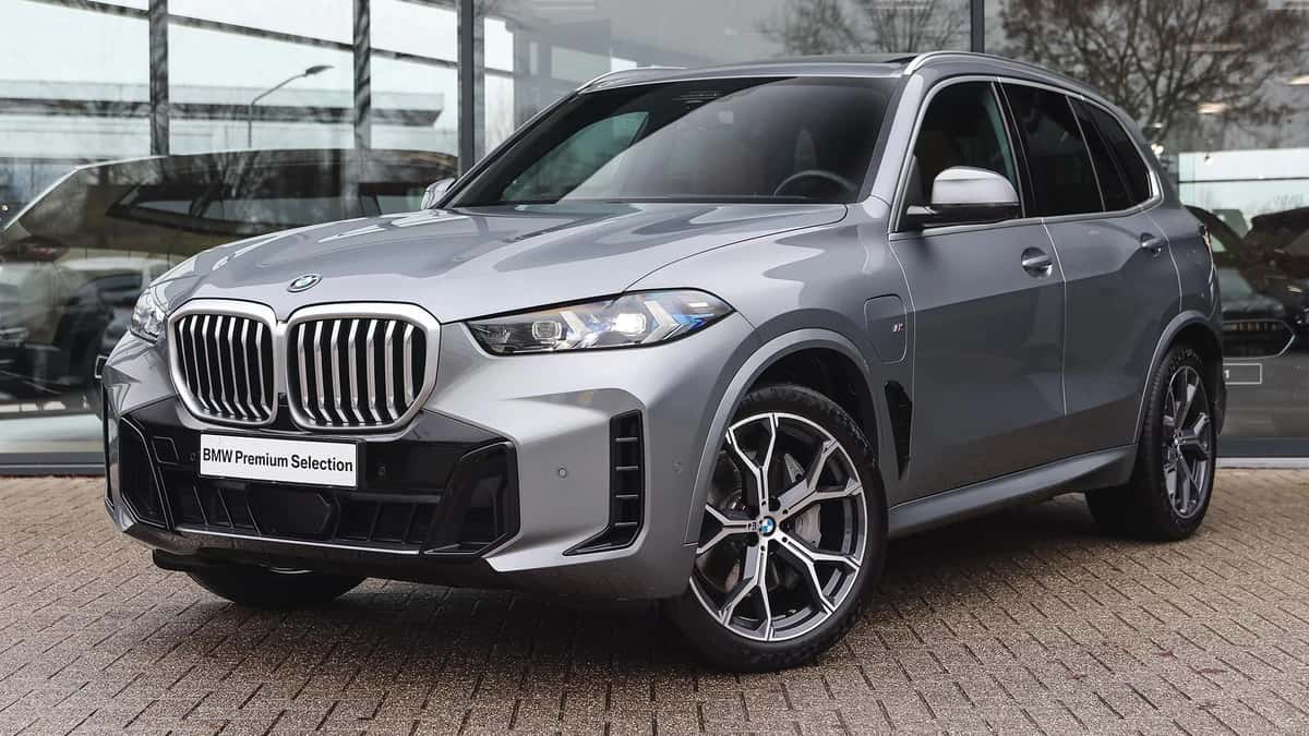 BMW X5 (2025) — foto 1