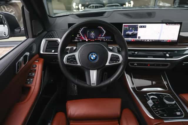 BMW X5 (2025) thumbnail 3