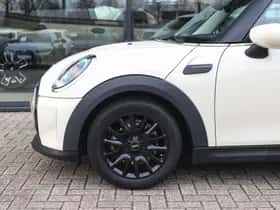 MINI Hatchback (2021) thumbnail 4