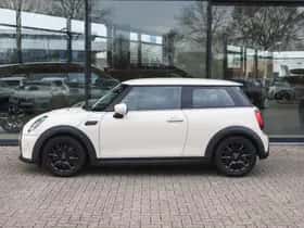 MINI Hatchback (2021) thumbnail 7