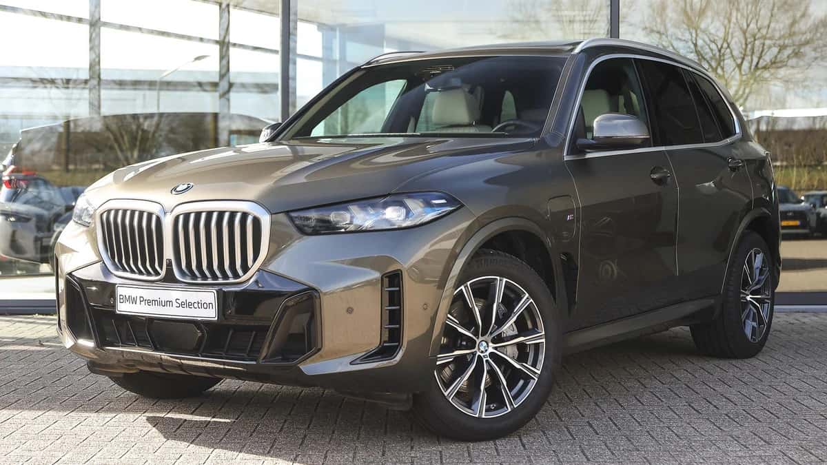 BMW X5 (2025) — foto 1