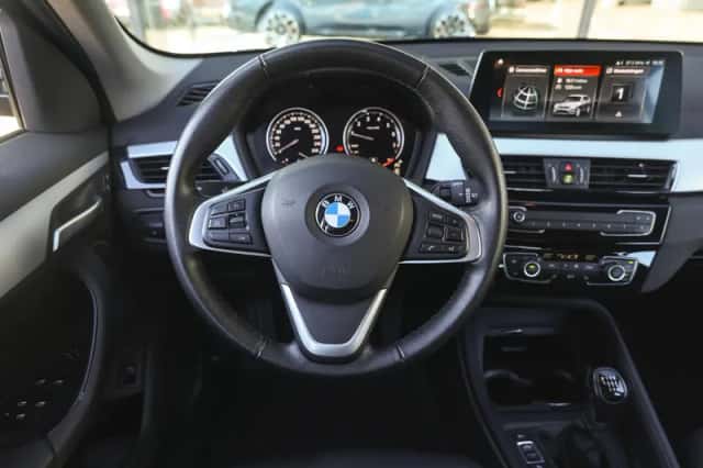 BMW X1 (2022) thumbnail 3