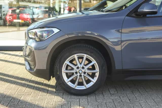 BMW X1 (2022) thumbnail 4