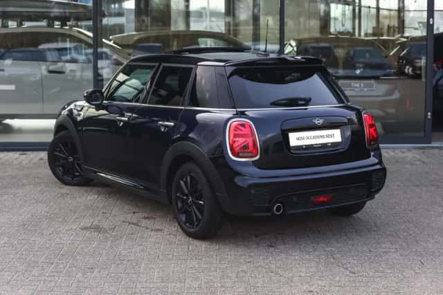 MINI Hatchback (2021) thumbnail 2