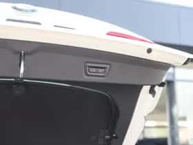 BMW i4 (2025) thumbnail 36