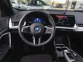 BMW X1 (2024) thumbnail 3