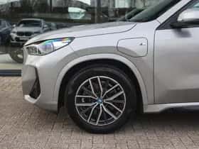 BMW X1 (2024) thumbnail 4