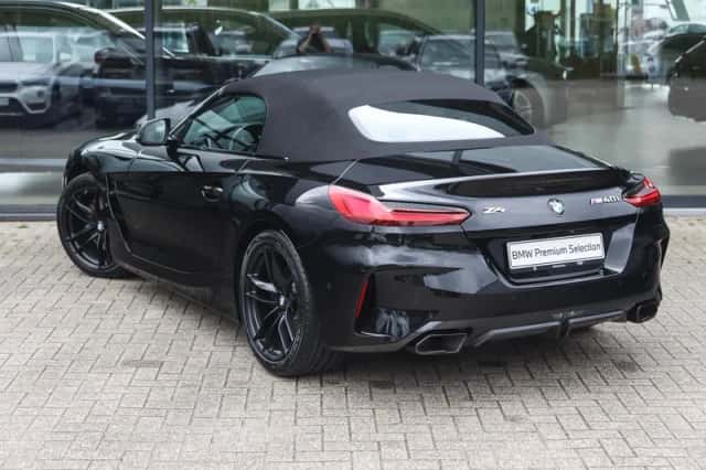 BMW Z4 (2025) thumbnail 2