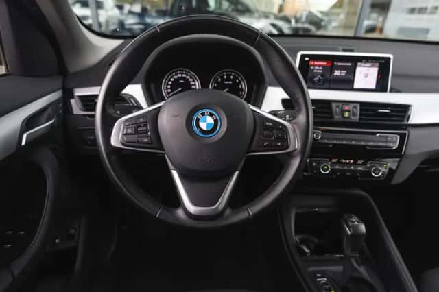 BMW X1 (2022) thumbnail 3