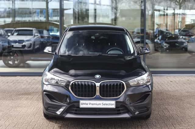 BMW X1 (2022) thumbnail 5