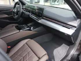 BMW i5 (2026) thumbnail 9