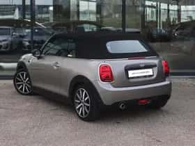 MINI Cabrio (2018) thumbnail 2